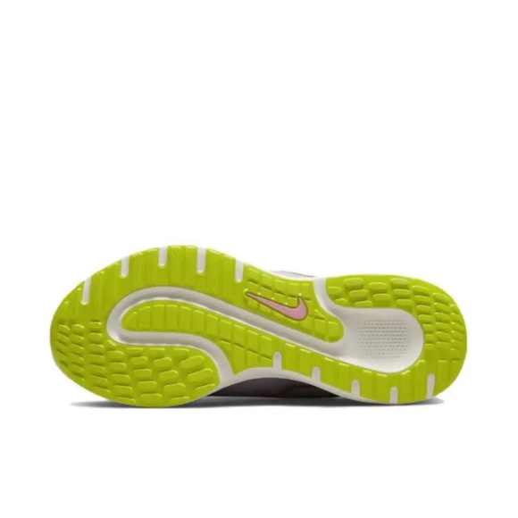 Nike React Escape Running Shoes - Picture 3 of 9